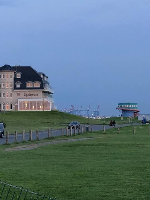 Wohnung "Strandturm" In Wremen Am Deich エクステリア 写真